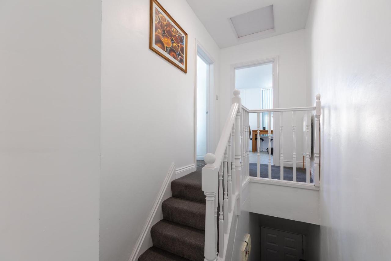 Platform Stadium Apartment With Parking Kingston upon Hull Εξωτερικό φωτογραφία